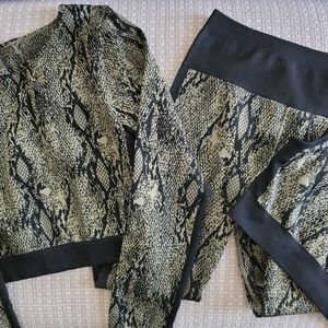 Fabletics 3-Piece Athletic Set